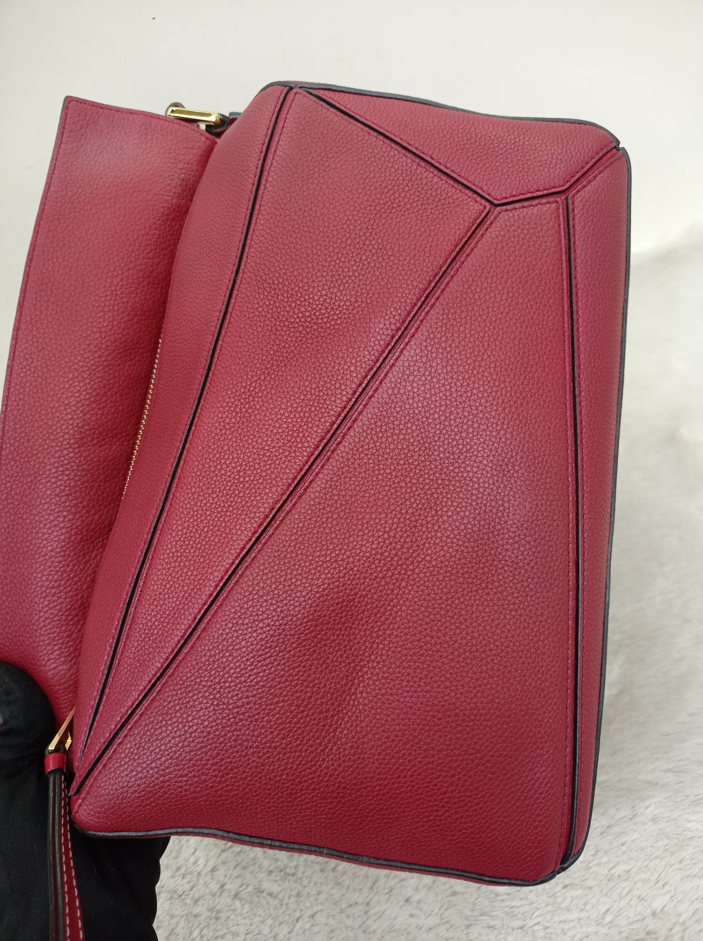 Loewe Puzzle Medium Grained Raspberry GHW 2017