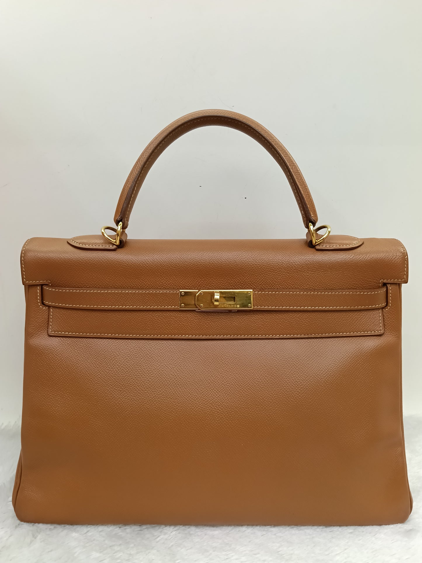 K35 Epsom Gold GHW #D square