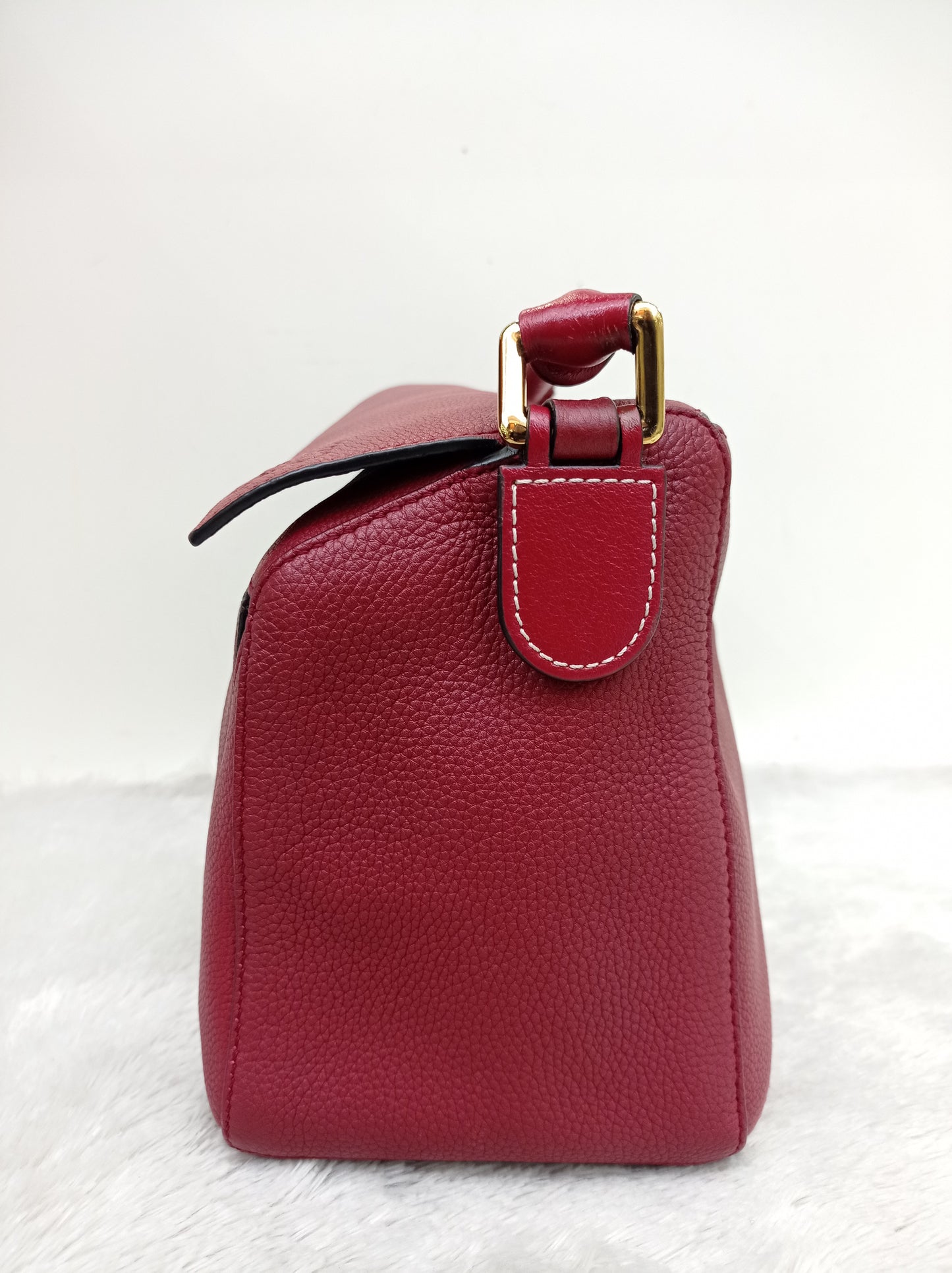 Loewe Puzzle Medium Grained Raspberry GHW 2017