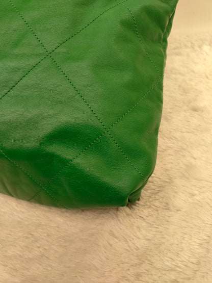 *Neverbeen Used* Chanel C22 Medium Calfskin Green GHW (CHIP)