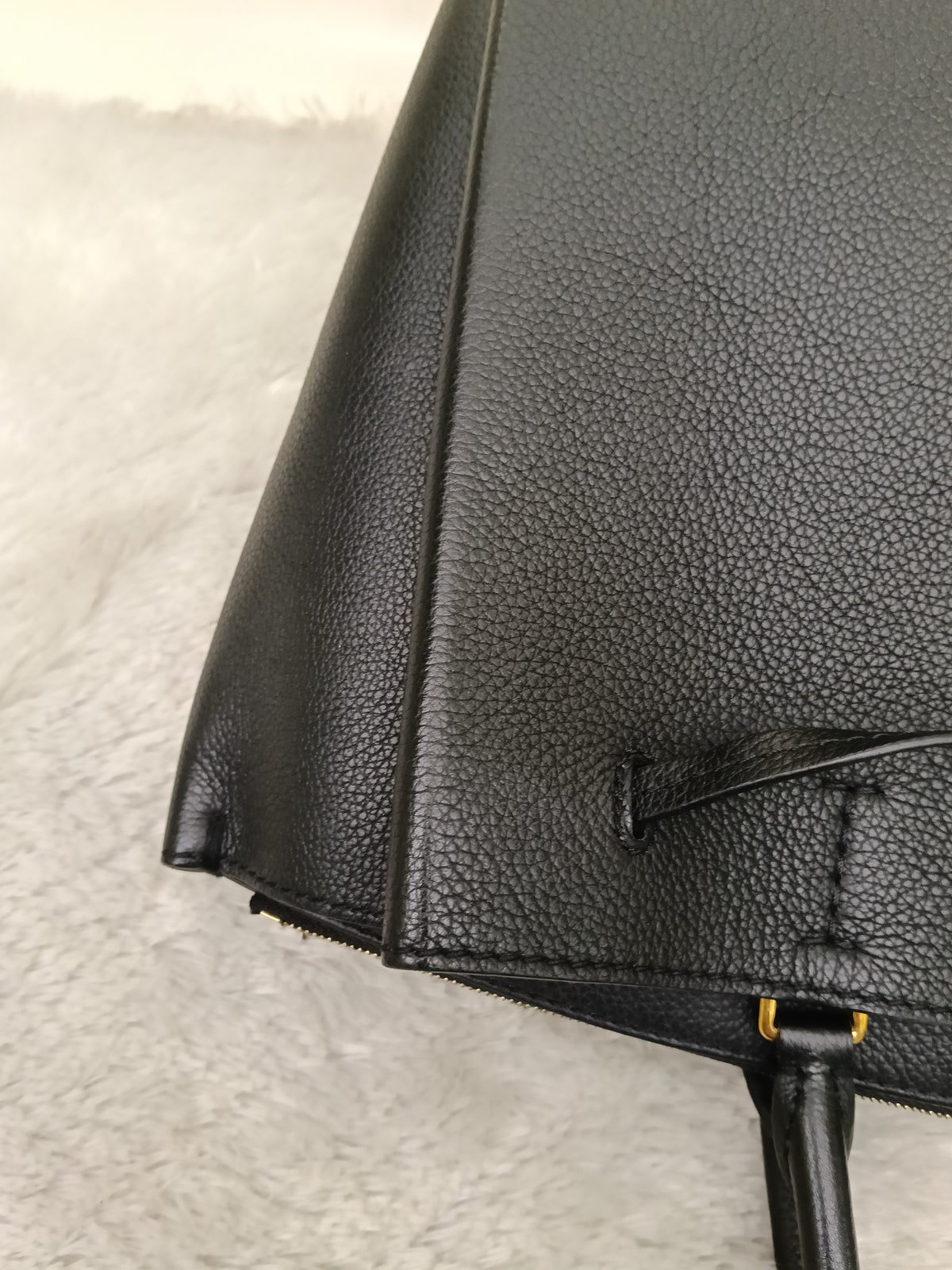 LV Lockmeto Tote Taurillon Noir 2017