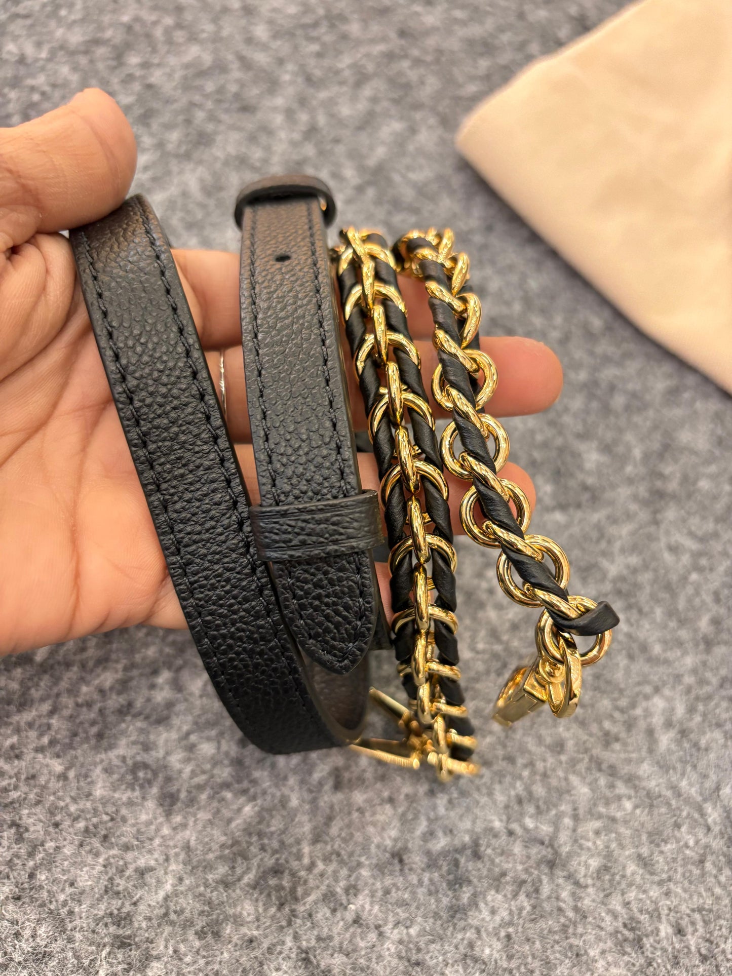 LV Vanity NV Monogram Empreinte Noir Beige (CHIP)