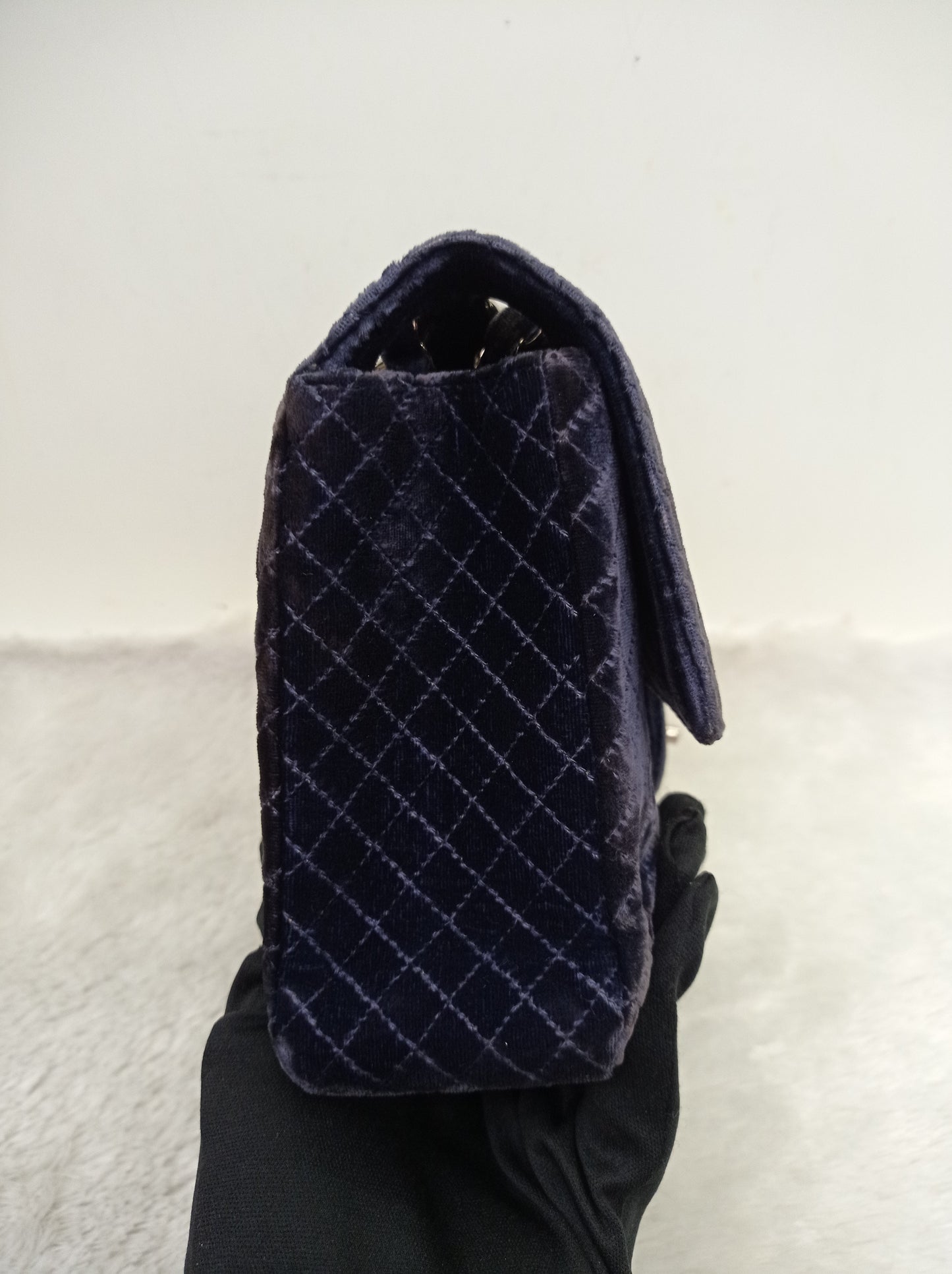Chanel Medium Velvet Navy Blue Vintage SHW SF (broken holo)