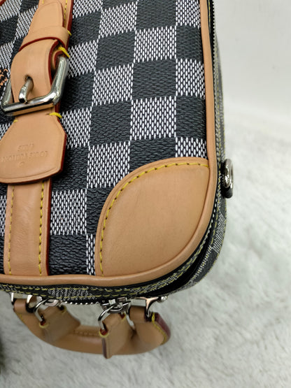 LV Valisette Vertical Damier Colour Noir 2019
