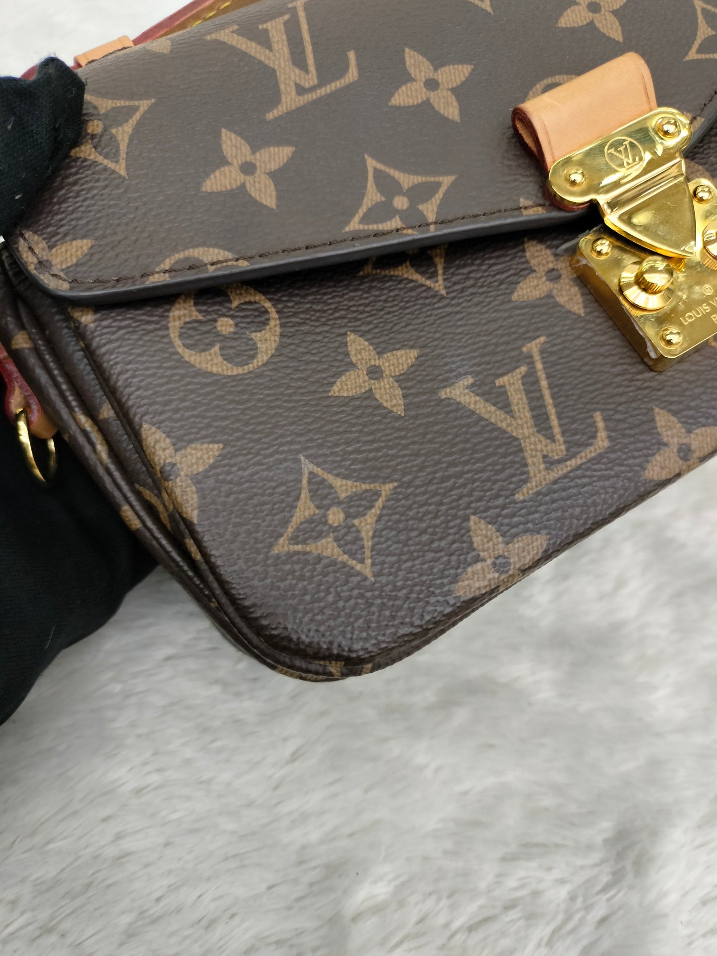 LV Metis East West Monogram (CHIP)