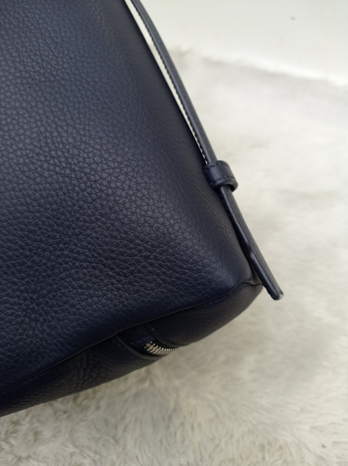 Loro Piana Extra Pocket L27 Grained Dark Navy SHW
2018