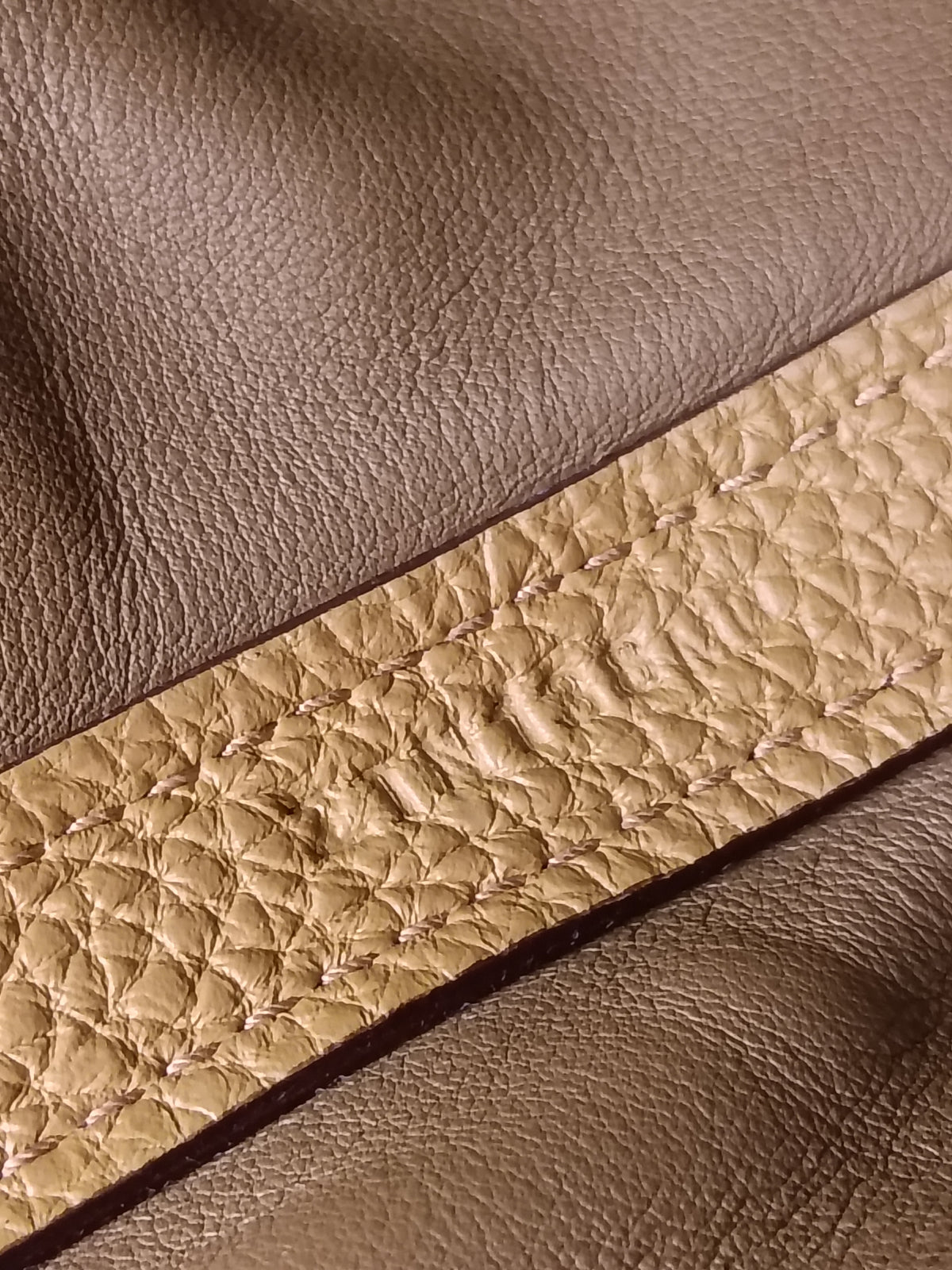 Hermes 2424 29 Togo Biscuit Alezan GHW #Z