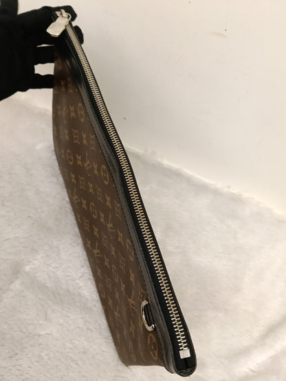 LV Pochette Discovery GM Monogram Macassar 2020