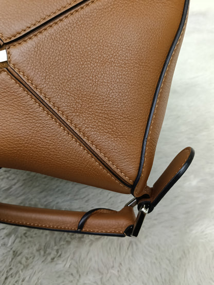 Loewe Puzzle Small Calfskin Tan SHW 2021