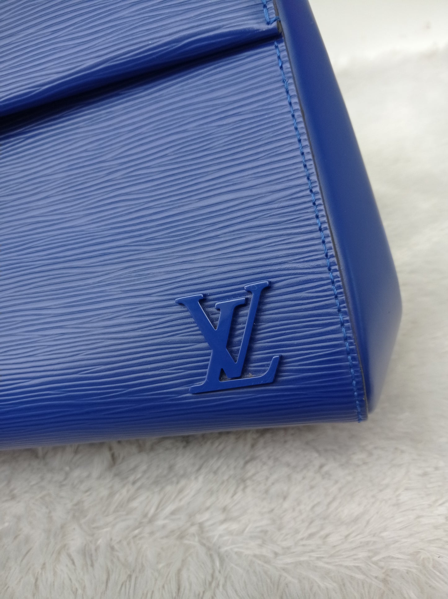 LV Cluny MM Epi Blueberry 2016