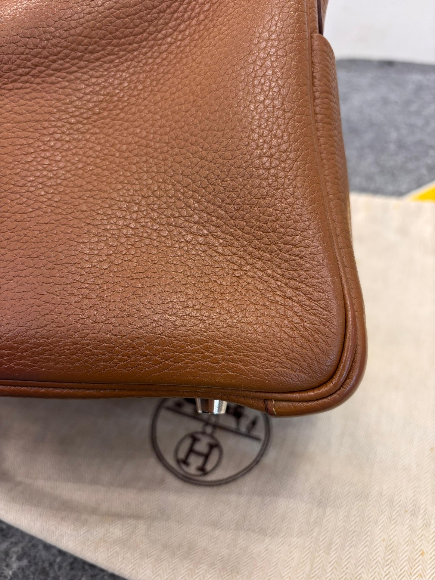 Lindy 30 Clem Gold PHW #Q square