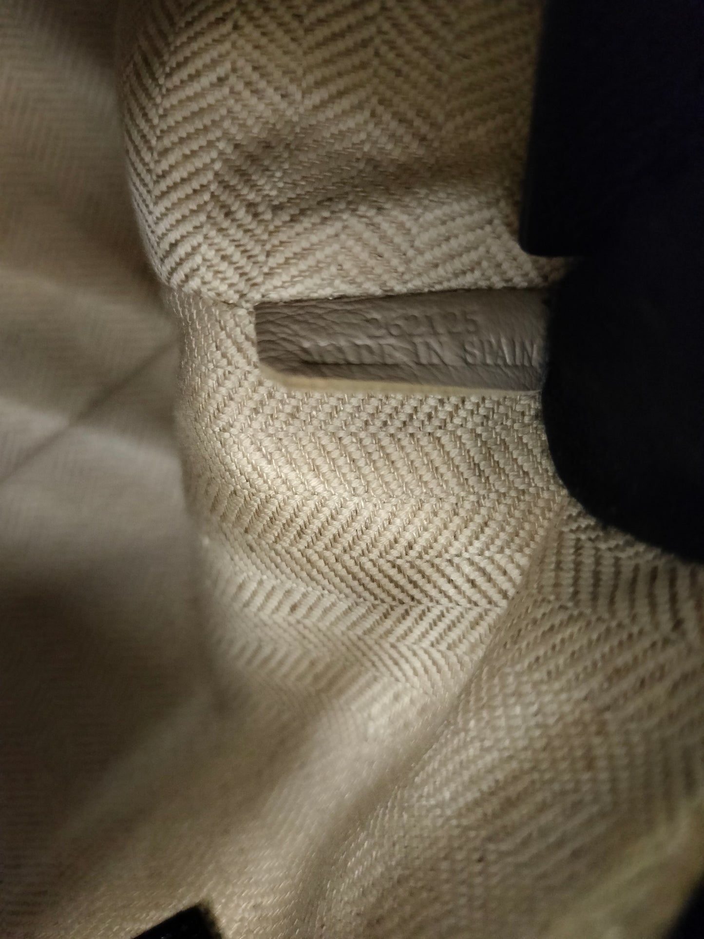 Loewe Puzzle Mini Black Angora GHW 2021