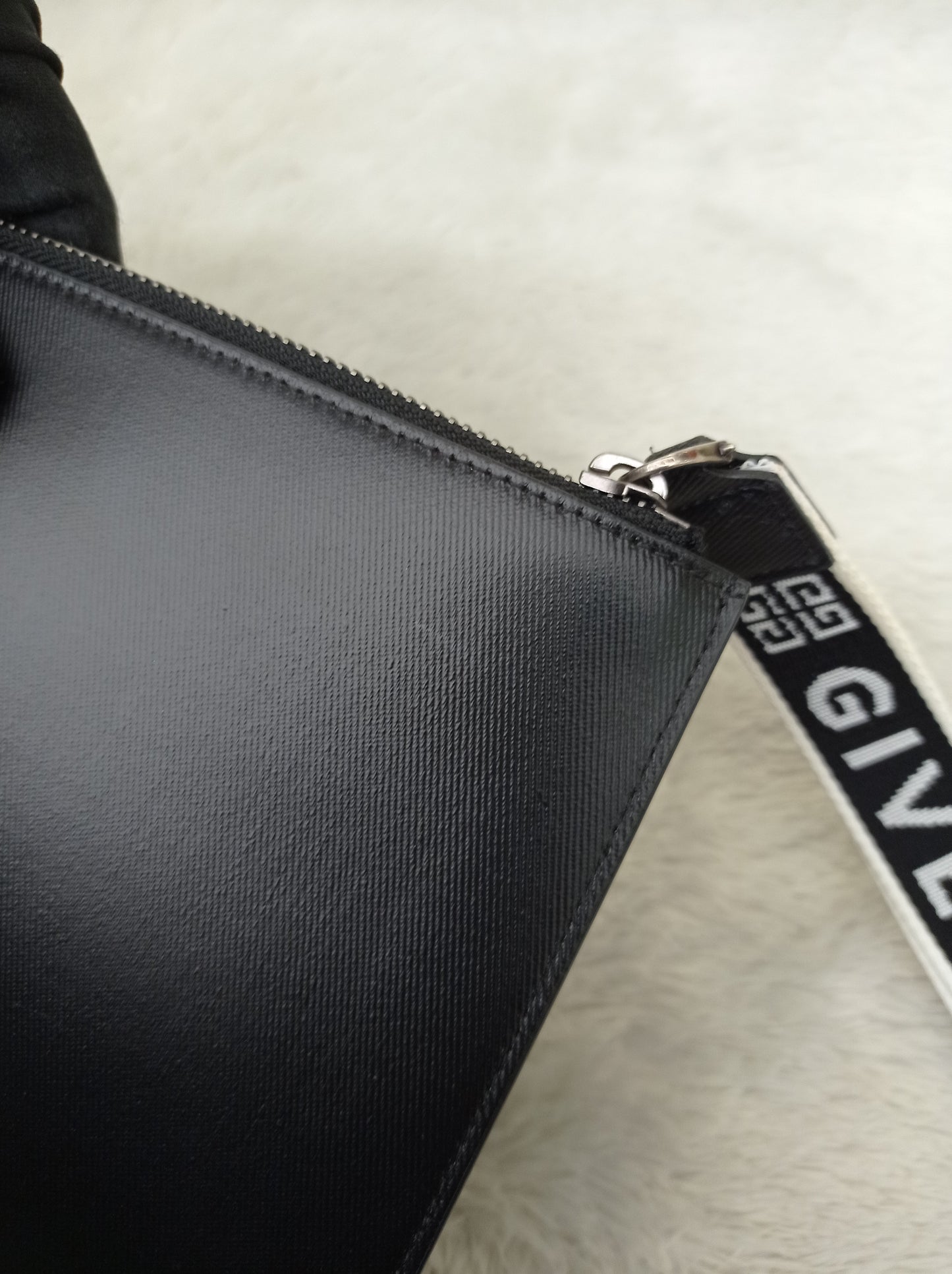 Givenchy 4G Large Pouch with Zip Wrist Strap Black SHW 2018