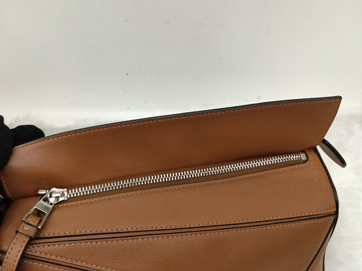 Loewe Puzzle Small Calfskin Tan SHW 2020