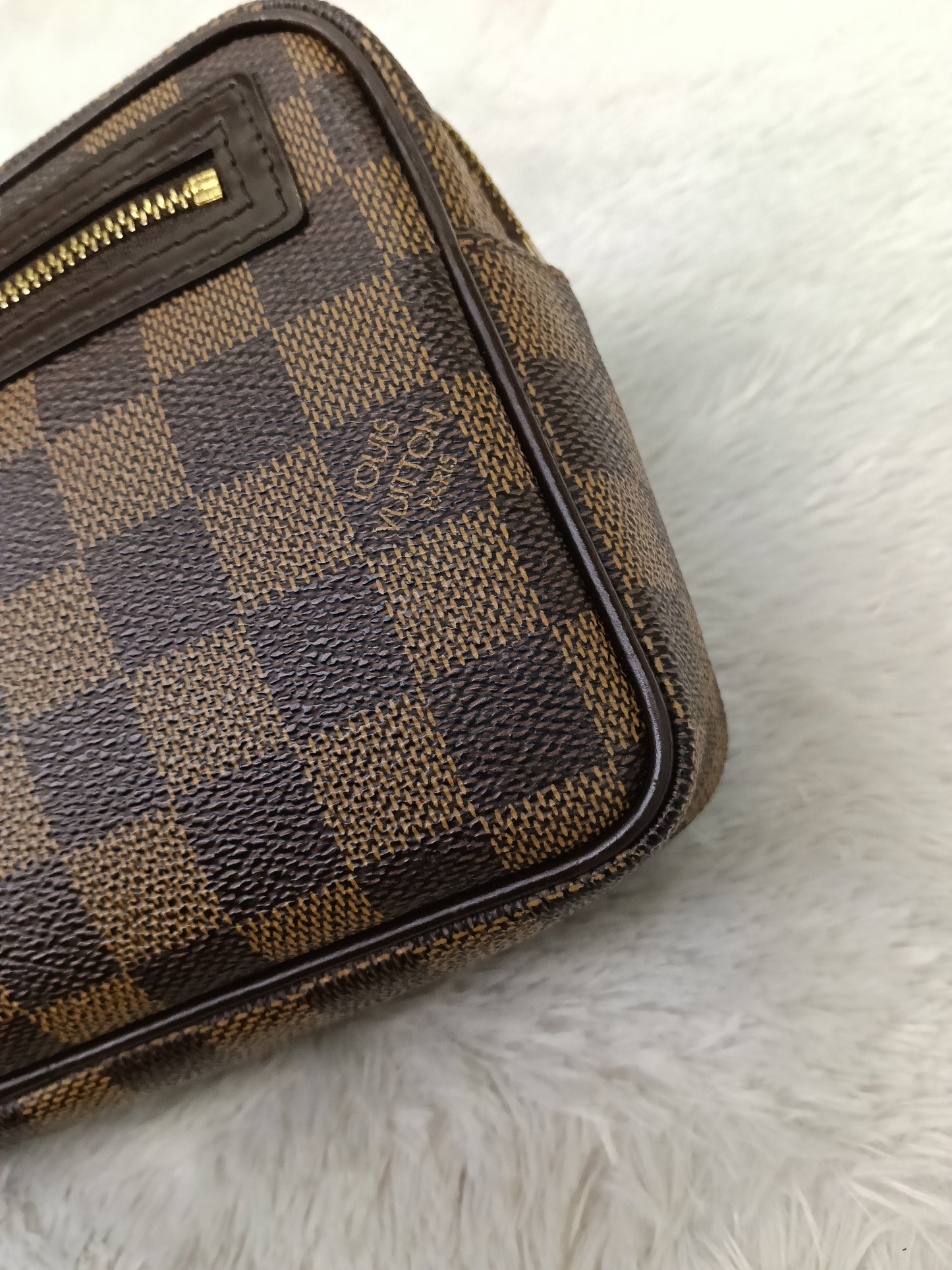 LV Macao Pochette Damier 2012
