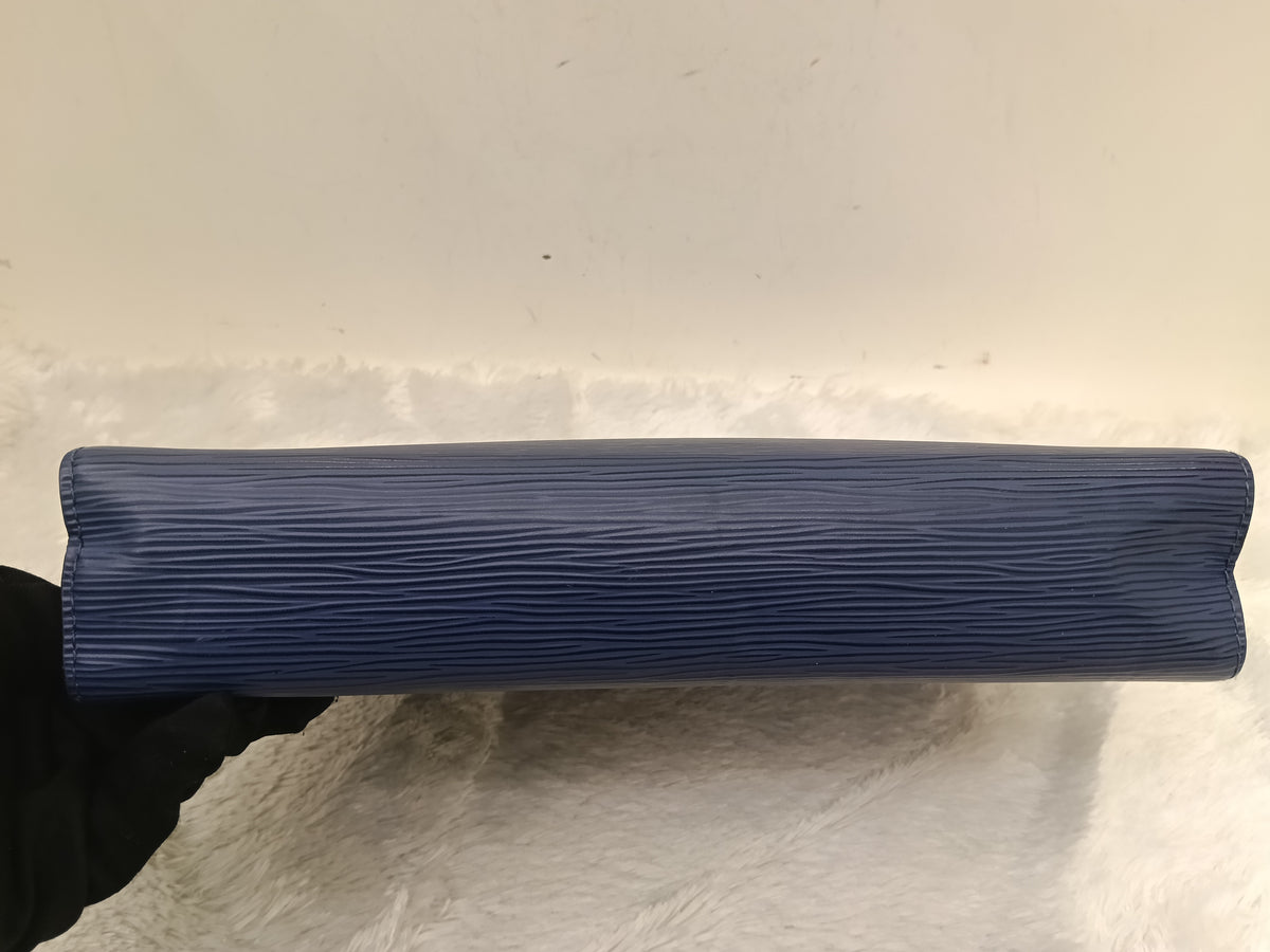 LV Pochette Voyage MM Taiga Epi Graphite Blue Grey 2018