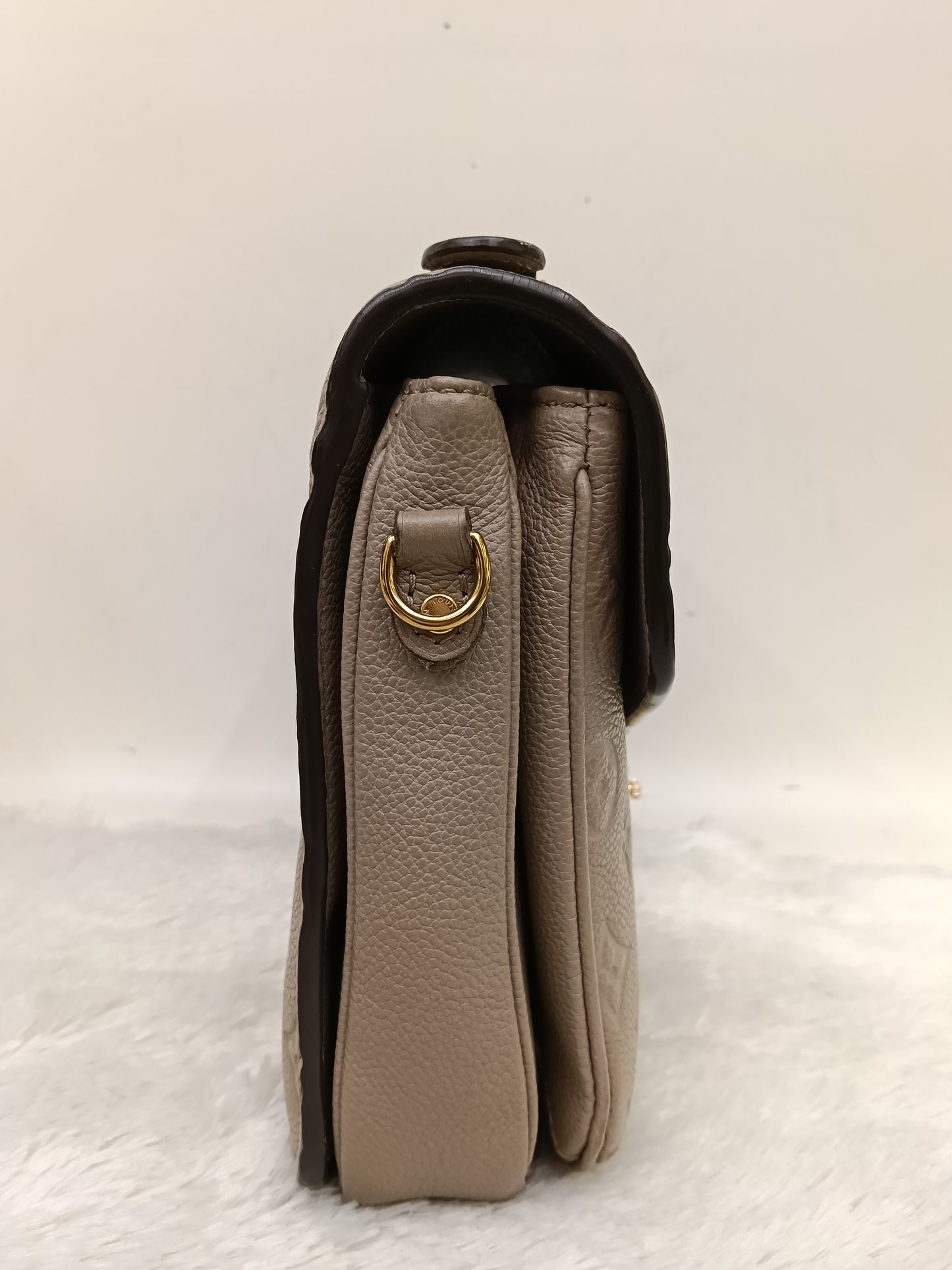 LV Metis Monogram Empreinte Tourterelle (CHIP)