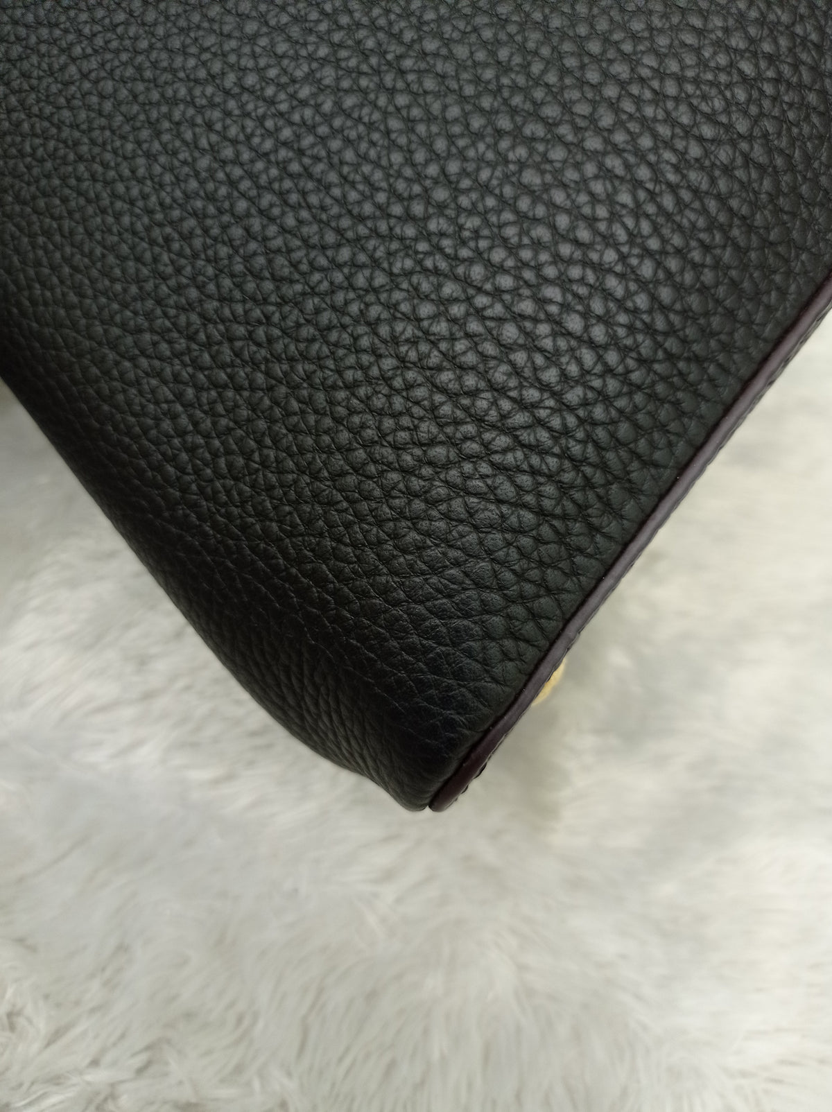 LV Capucines PM Taurillon Noir 2019