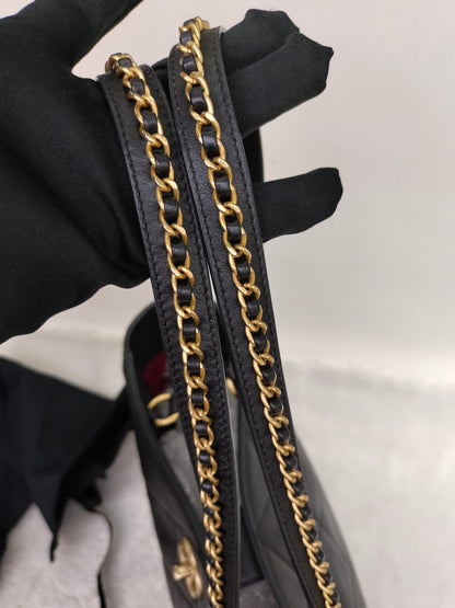 Chanel Chain Shopping Tote Calfskin Black GHW 2023 (CHIP)