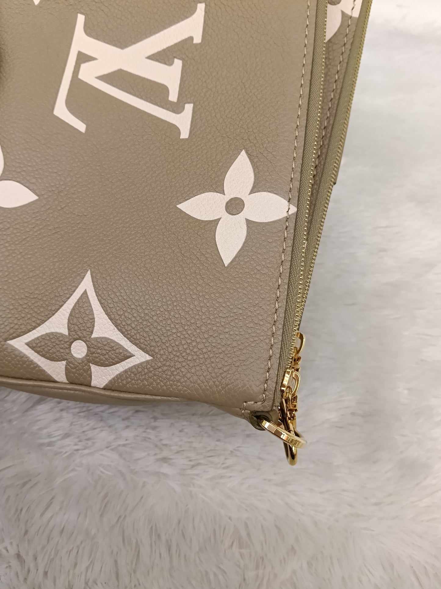 LV Multi Pochette Accessories Monogram Empreinte Light Khaki Cream (CHIP)