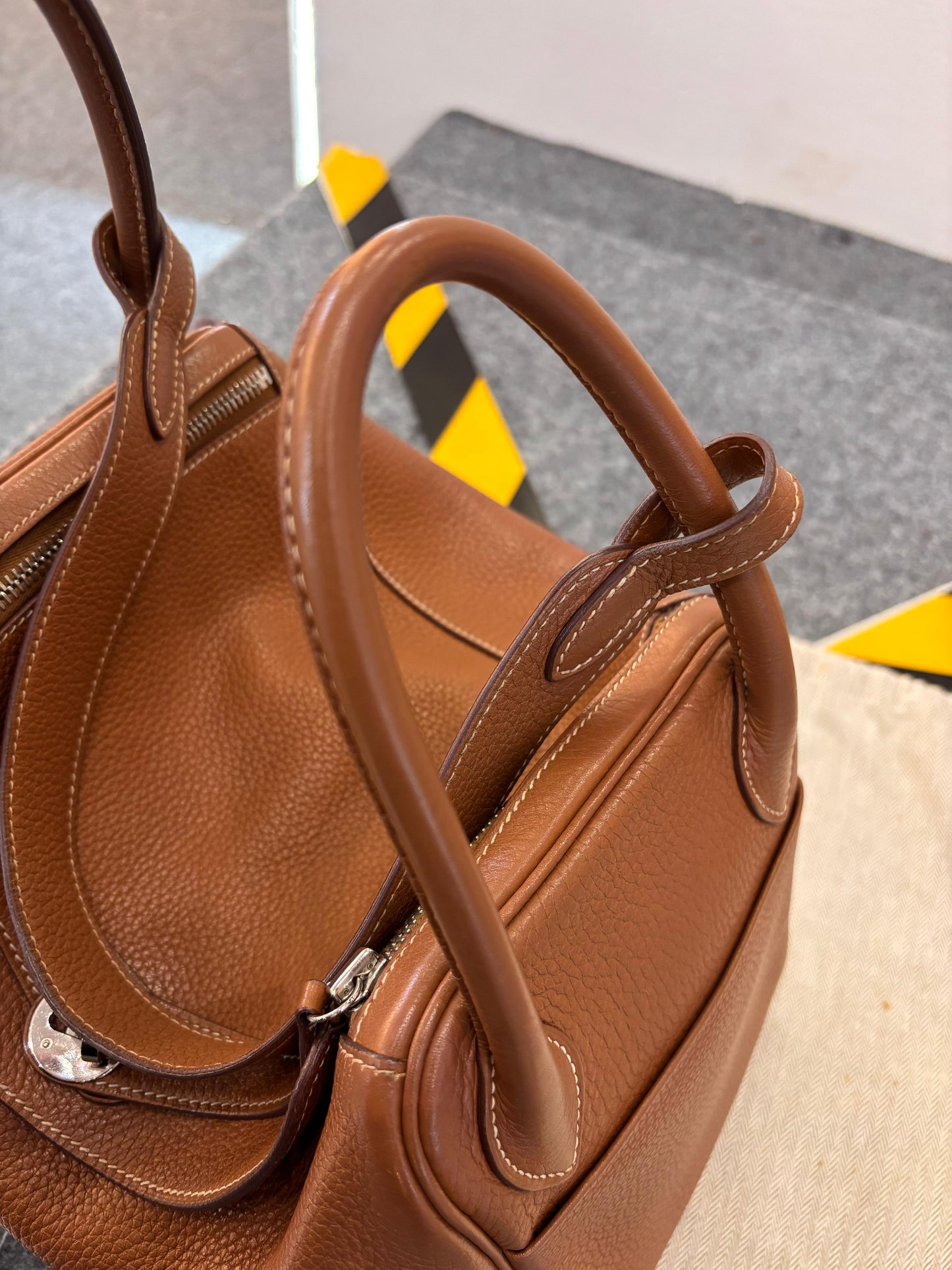 Lindy 30 Clem Gold PHW #Q square