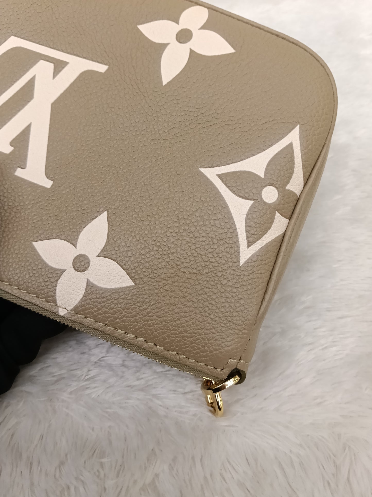 LV Multi Pochette Accessories Monogram Empreinte Light Khaki Cream (CHIP)