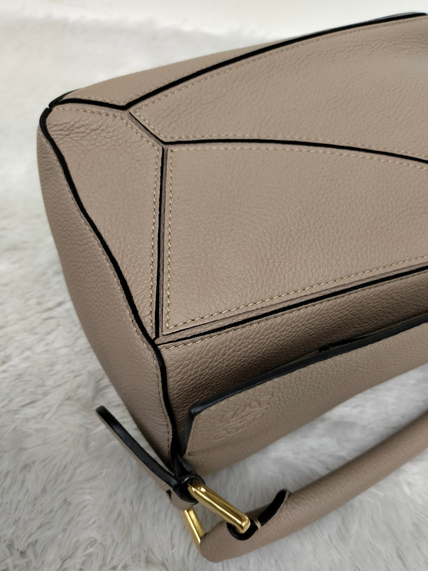 Loewe Puzzle Small Grained Sand GHW 2021