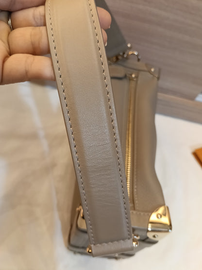 LV Side Trunk MM Taupe 2025 (CHIP)