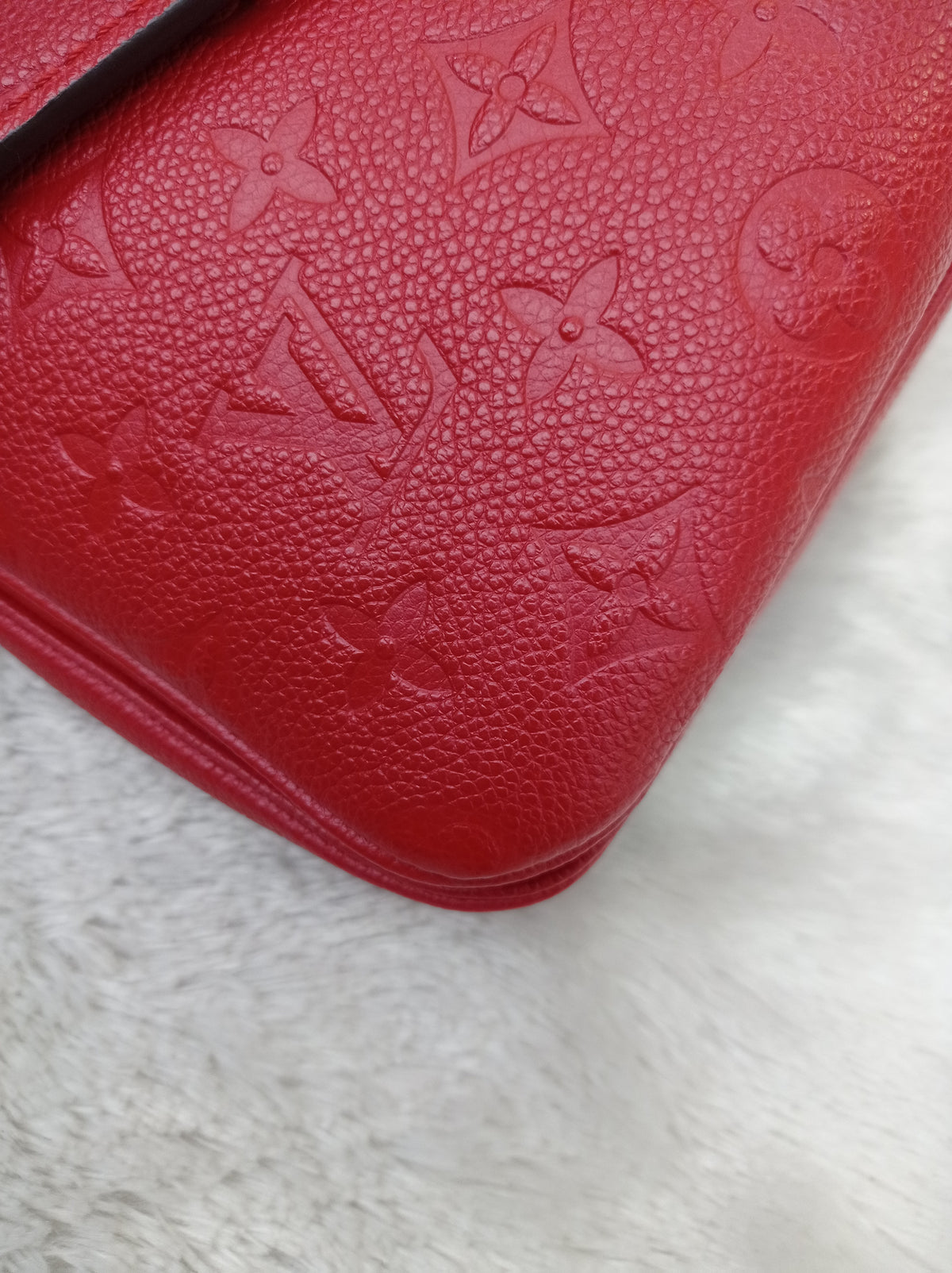 LV Metis Empreinte Cerise 2018