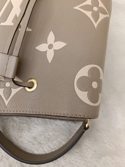 LV Neo Noe MM Monogram Empreinte Tourterelle Creme (CHIP)
