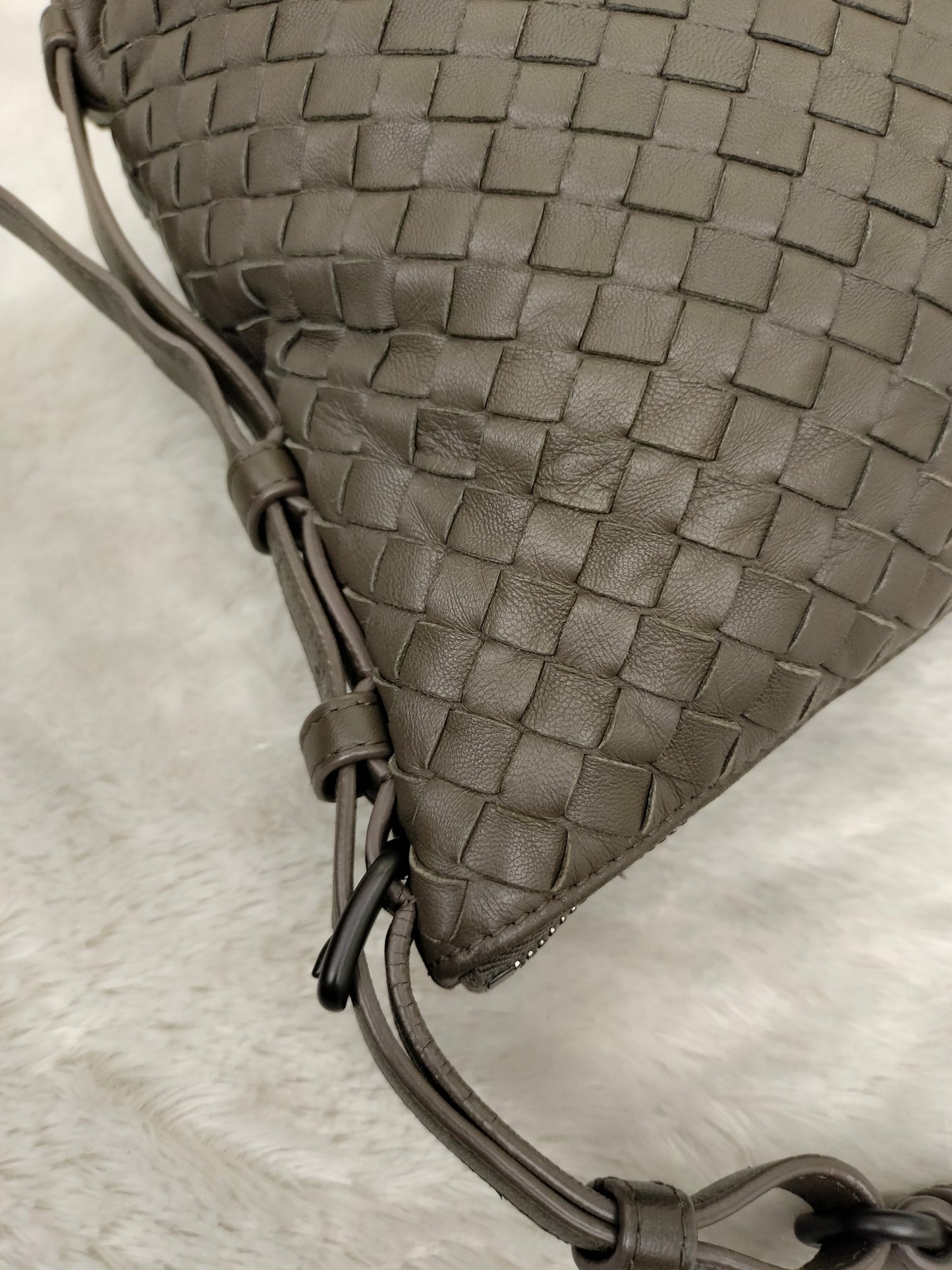 Bottega Veneta Osaka Medium Grey 2018