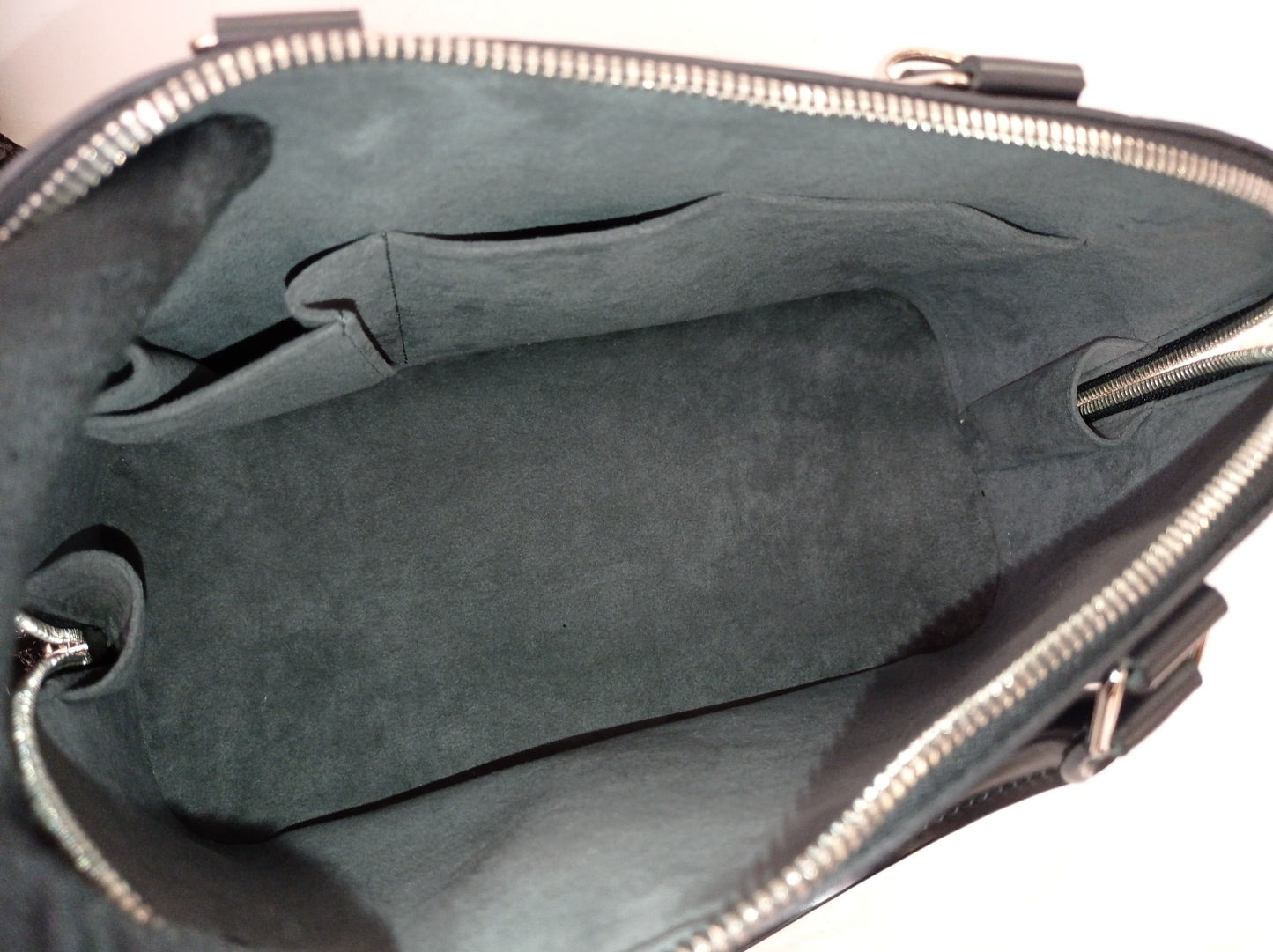 LV Alma PM Epi Black