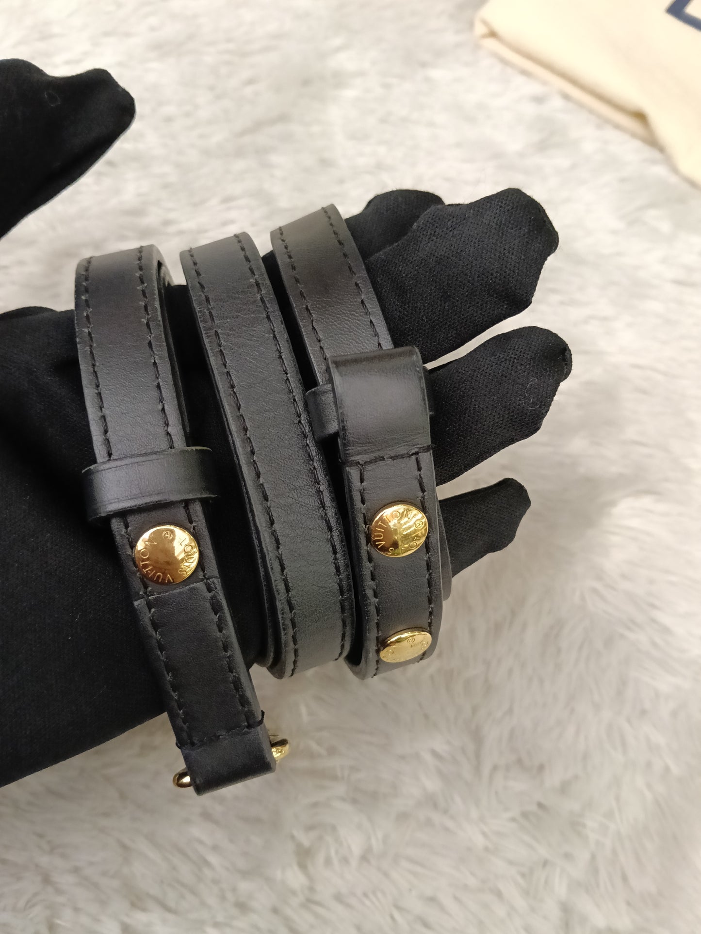 LV Neo Noe MM Monogram Noir (CHIP)