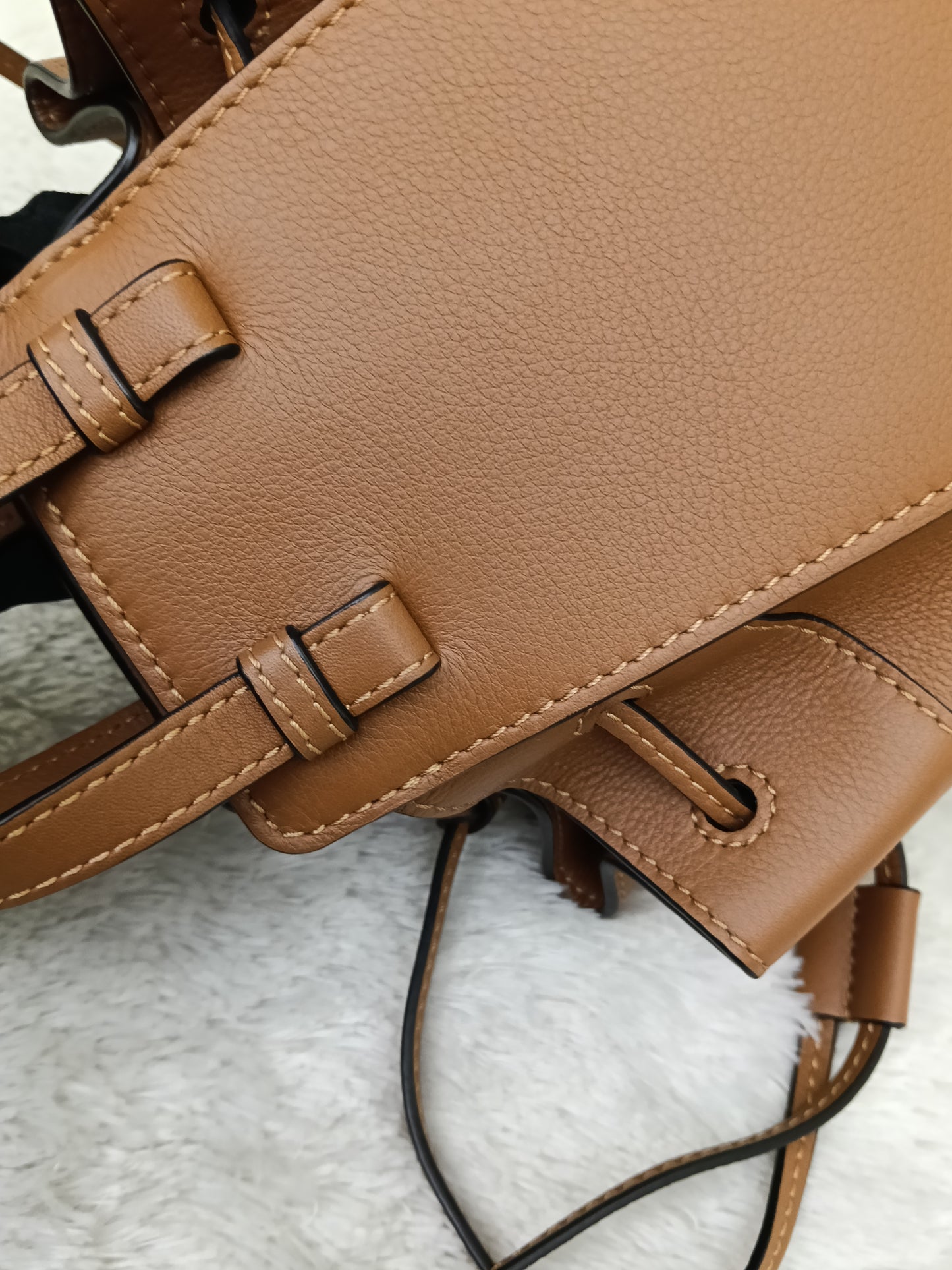Loewe Hammock Mini Tan SHW 2024