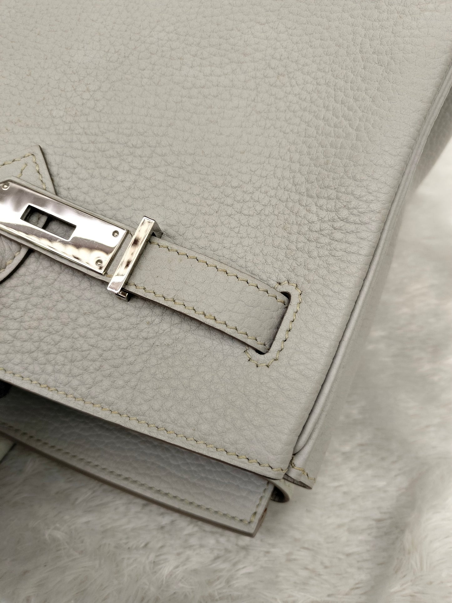 B35 Fjord Gris Perle PHW #Q square