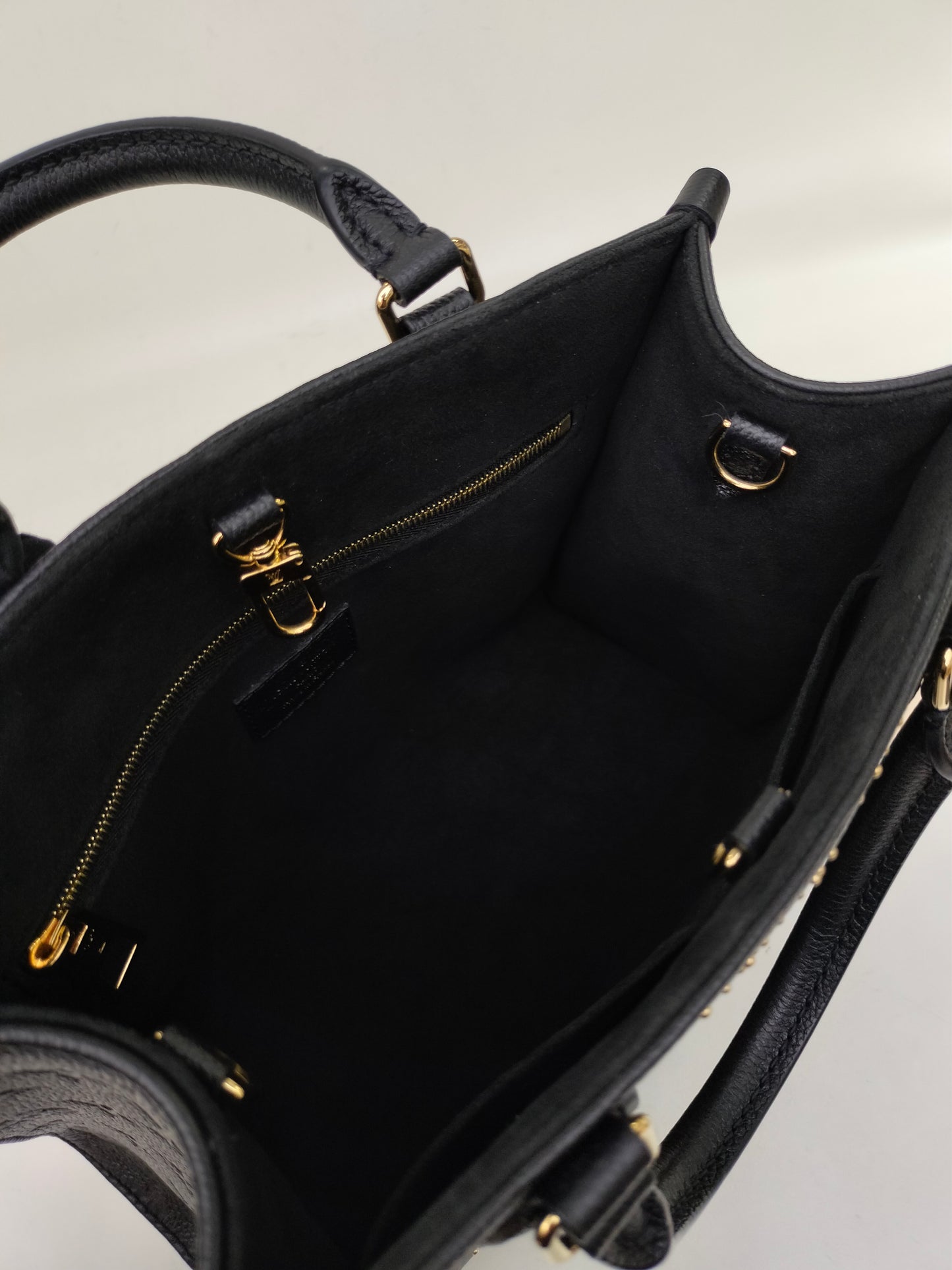*Neverbeen Used* LV OTG PM Monogram Empreinte Studded Noir (CHIP)