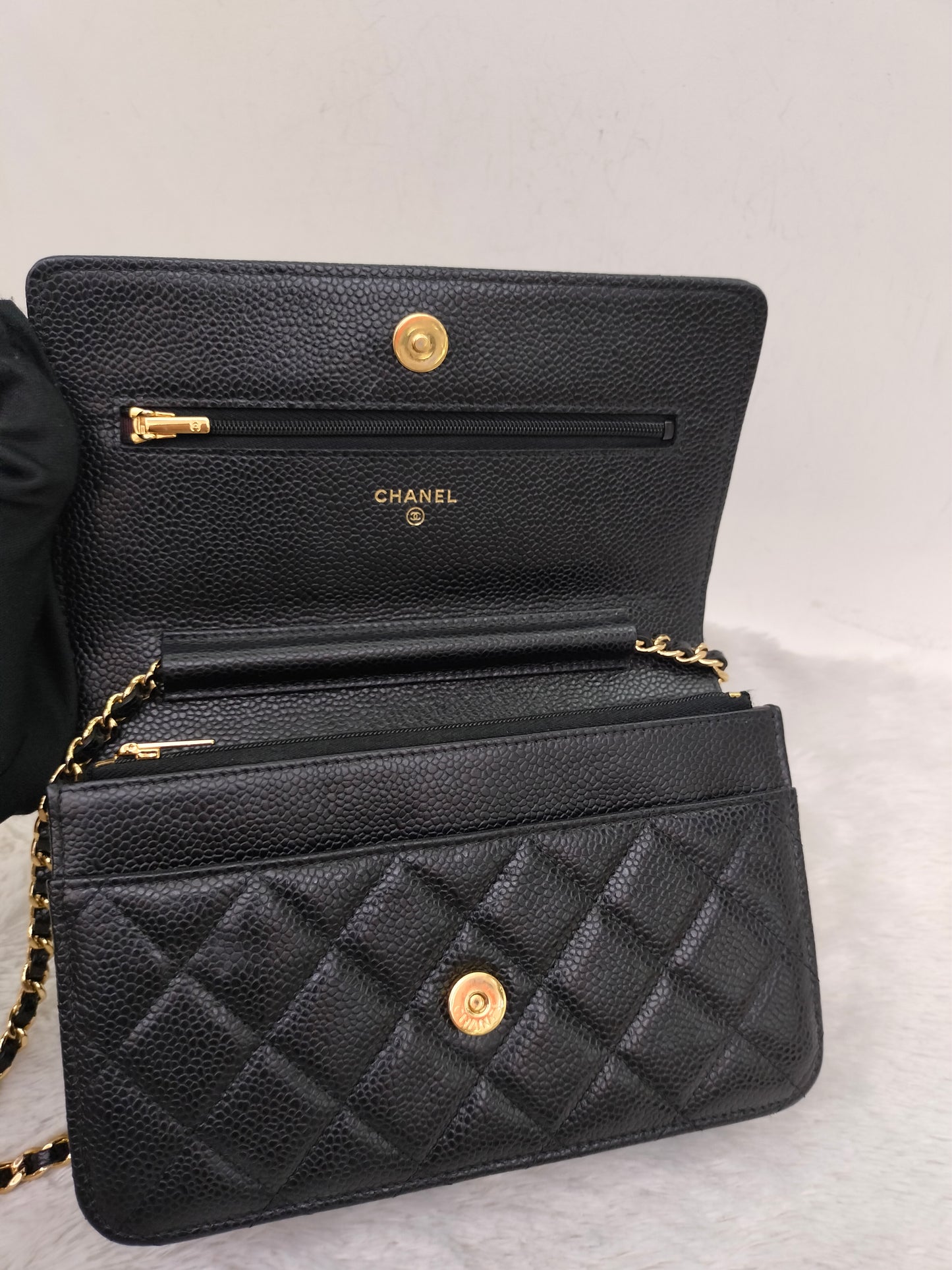 Chanel WOC Caviar Black GHW (CHIP)