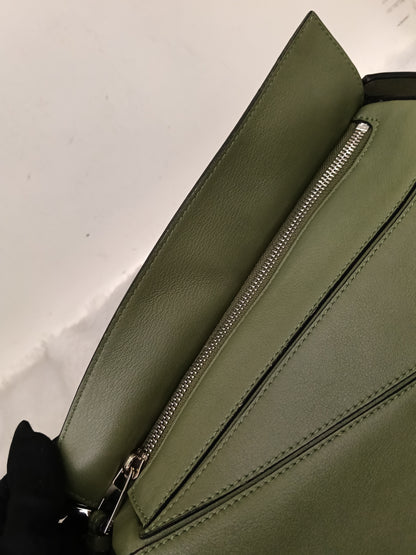 Loewe Puzzle Small Calfskin Avocado SHW 2020