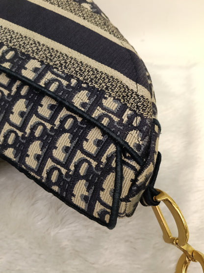 Dior Saddle Medium Oblique Embroidered Navy GHW 2020