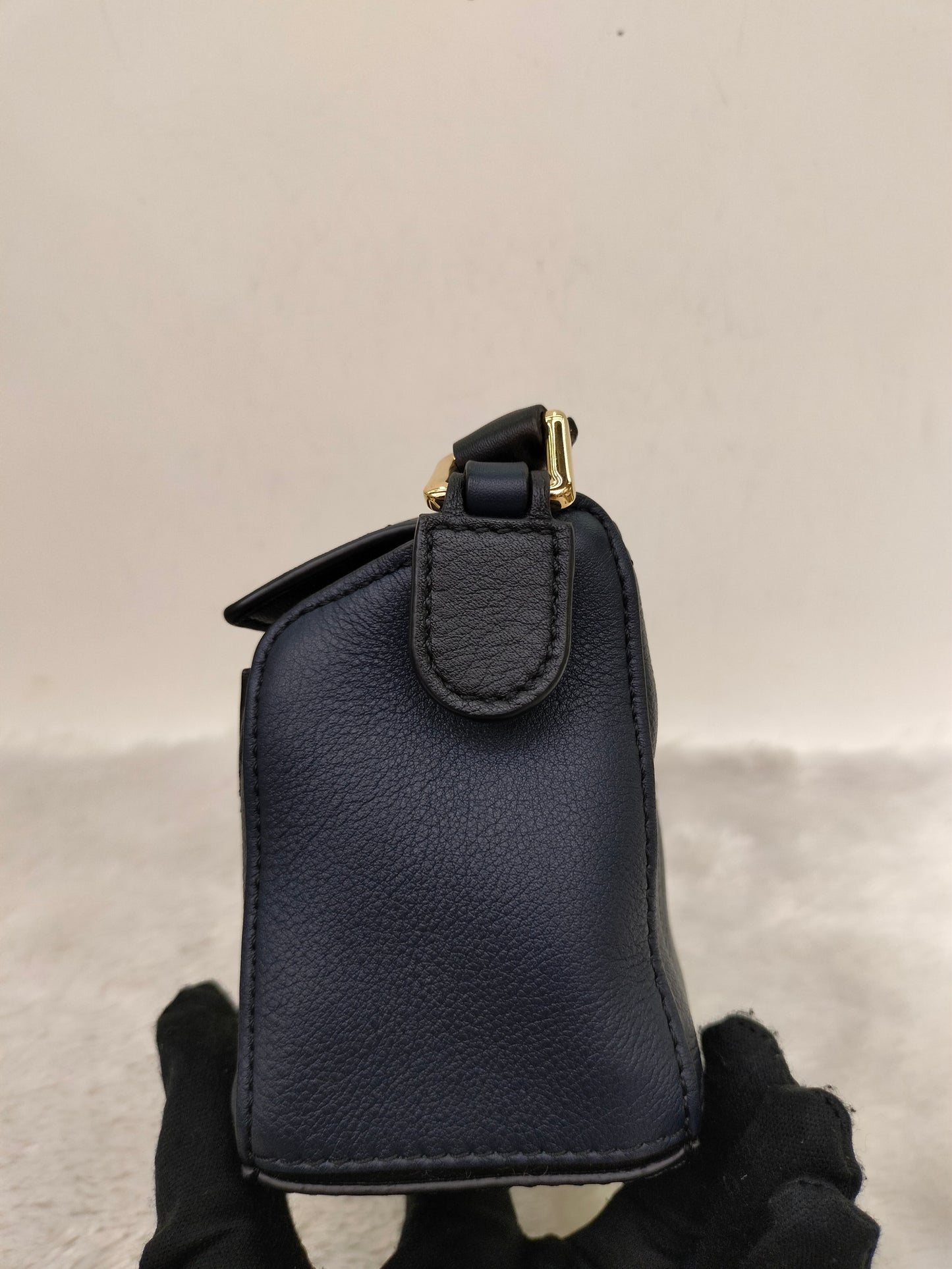 Loewe Puzzle Mini Black Angora GHW 2021