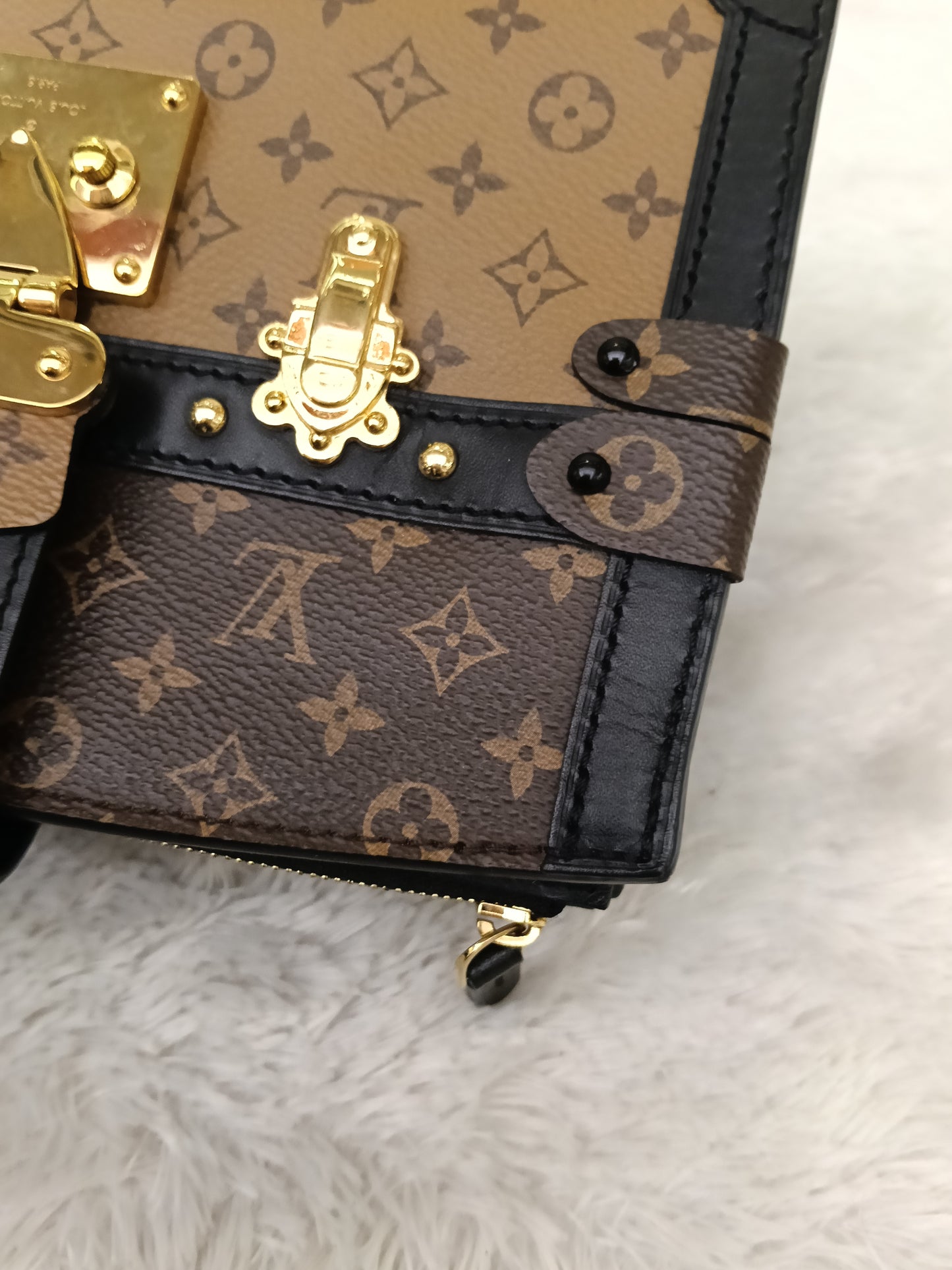 LV Trunk Clutch Monogram Reverse 2019