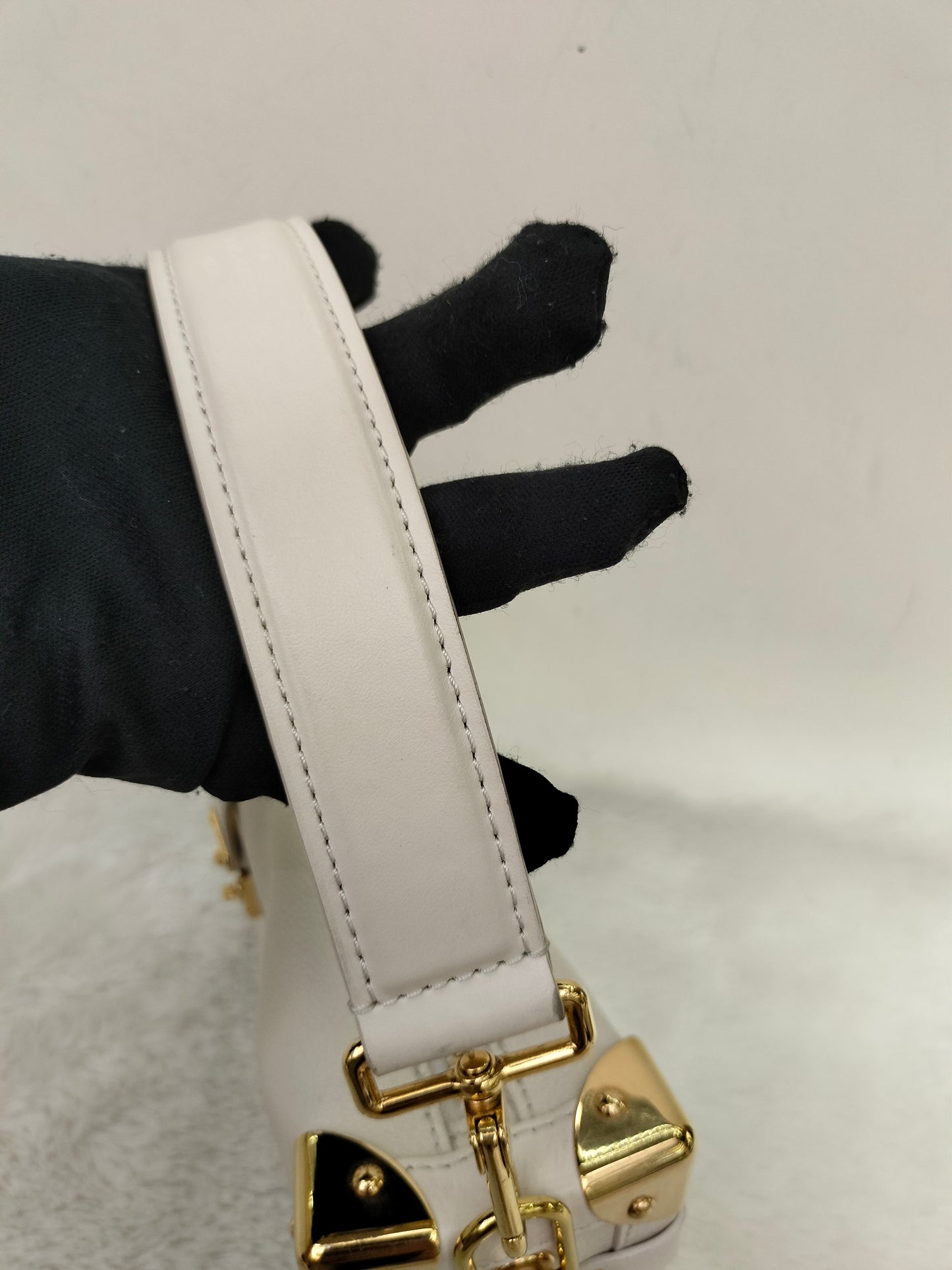 LV Side Trunk PM Grained Calfskin Chalk (CHIP)