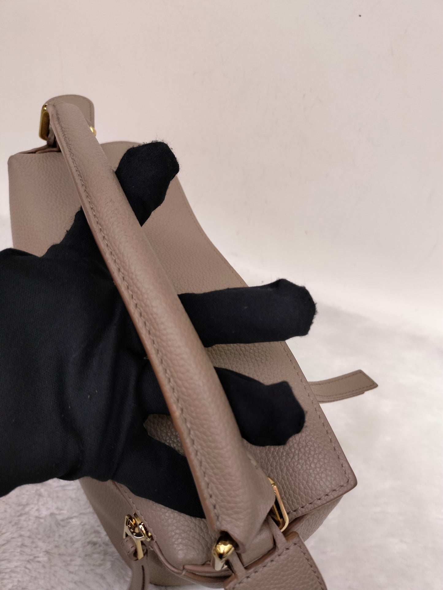 Loewe Puzzle Small Edge Grained Sand GHW 2023