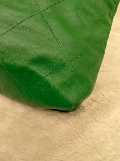 *Neverbeen Used* Chanel C22 Medium Calfskin Green GHW (CHIP)