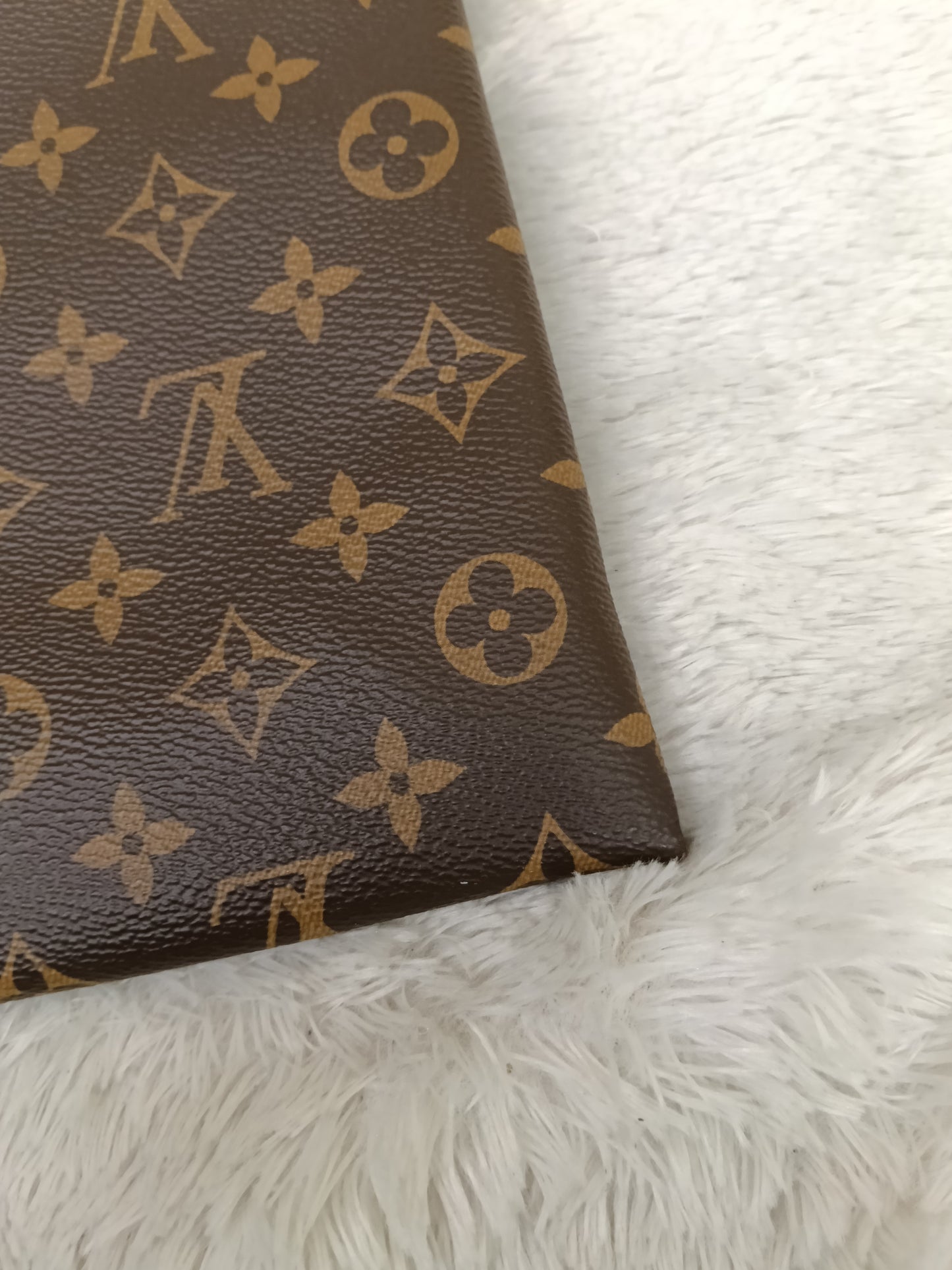 LV Pochette Discovery GM Monogram Macassar 2020