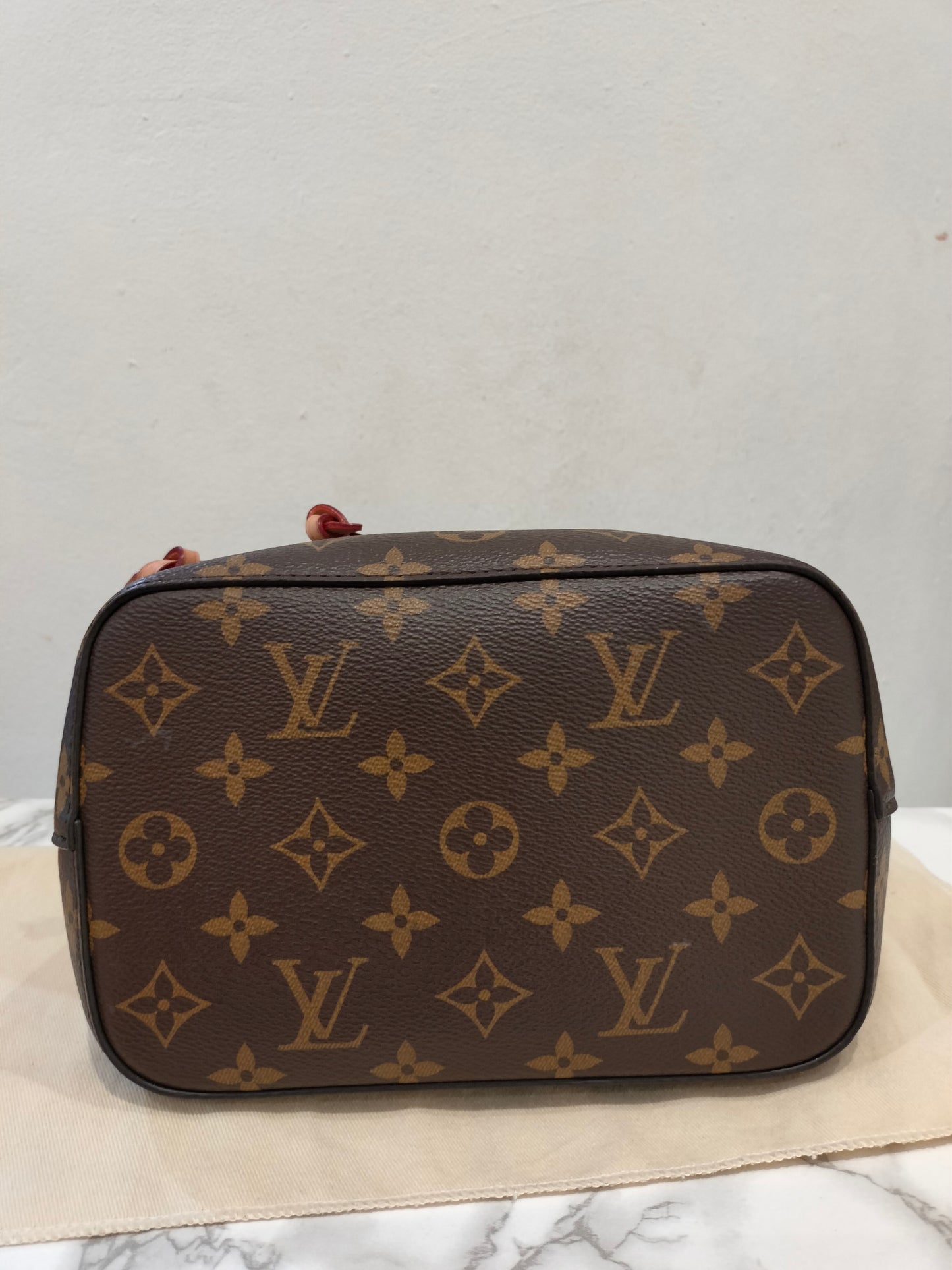 LV Neo Noe BB Monogram 2023 (CHIP)