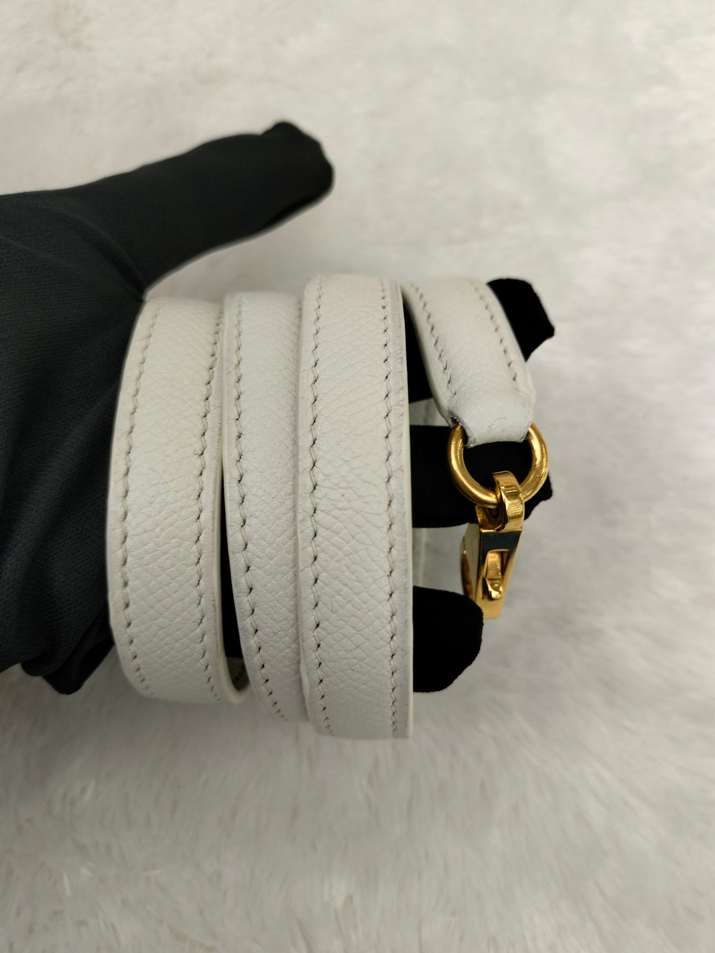 K35 Epsom White GHW #O square