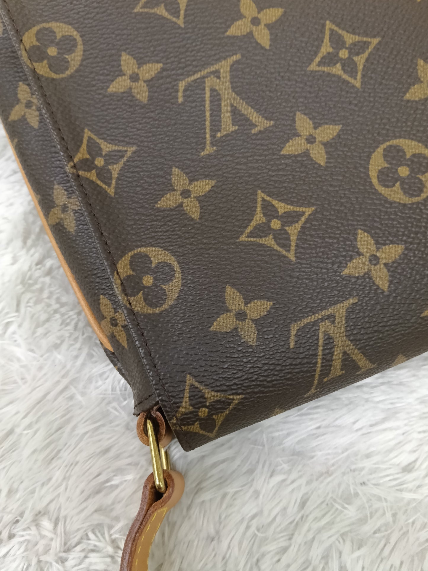 LV Musette Salsa Monogram