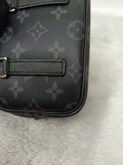 LV Outdoor Pouch Monogram Eclipse (CHIP)