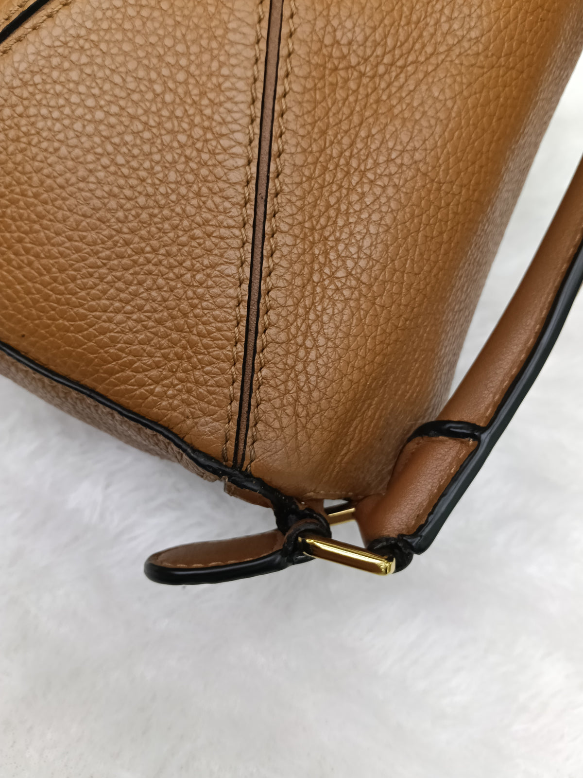 Loewe Puzzle Mini Grained Caramel GHW 2020